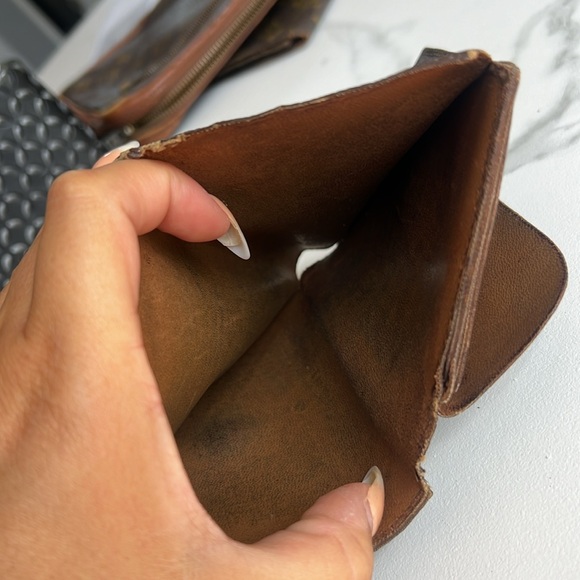 Louis Vuitton holder🌙 - Picture 13 of 16